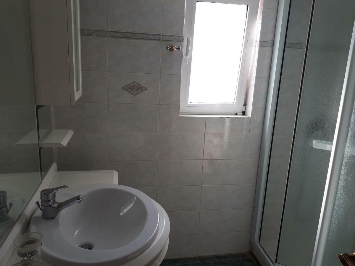 Sea View,Big And Comfortable Appartment In Voula Atenas Exterior foto